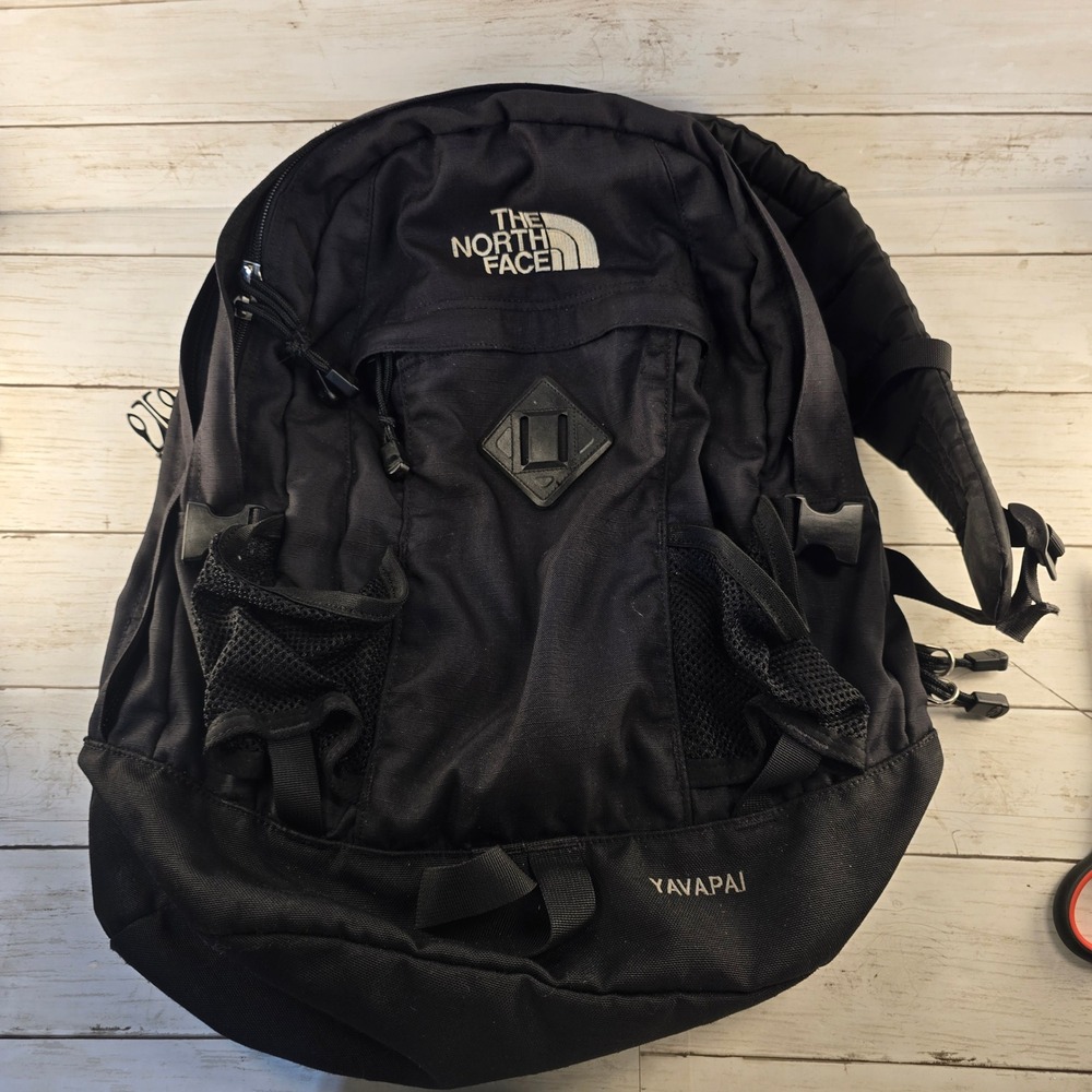 The North Face Yavapai Backpack Black Hiking Travel Daypack Bag